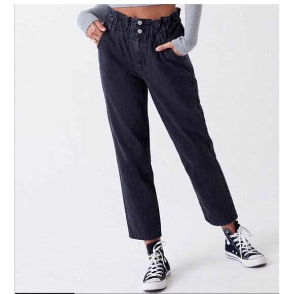 NWT Pacsun Black High Waisted Paperbag Relaxed Fit Mom Normcore Jean Size 24/0 - Picture 1 of 7